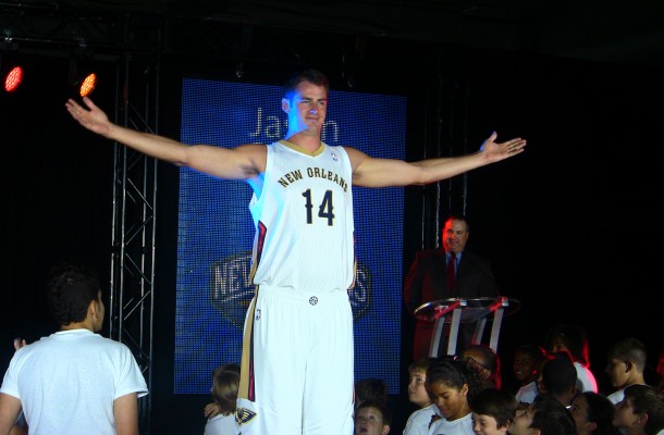 New Orleans Pelicans unveil new uniforms 